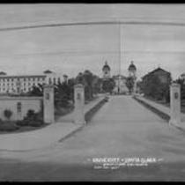 Main gateway to Santa Clara University