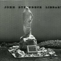 Bronze statue of John Steinbeck front of the John Steinbeck Library, Salinas, California